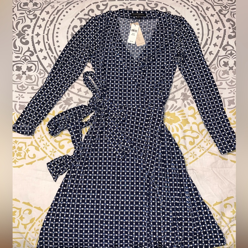 Banana Republic wrap around tie dress